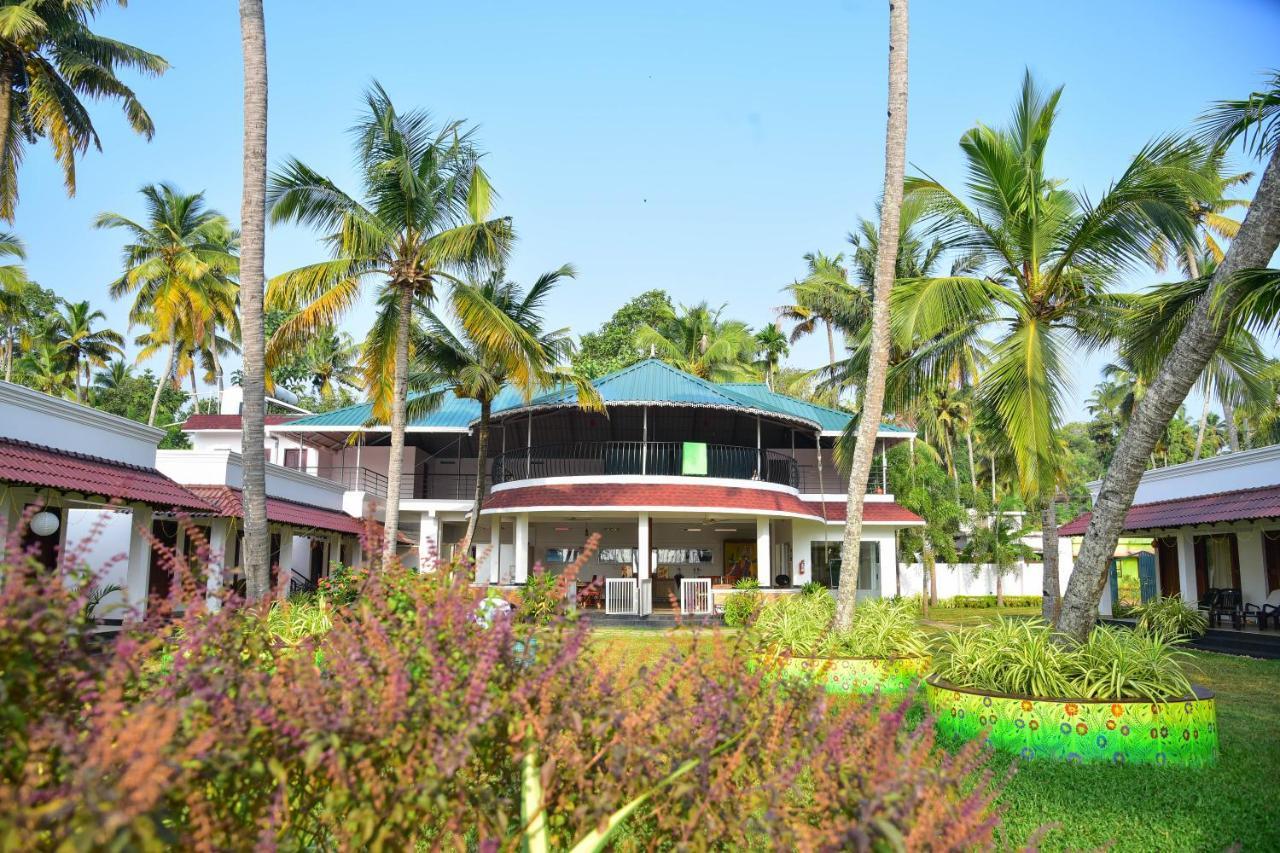 Voye Homes Majestic Retreat Resort Varkala Paravūr 外观 照片