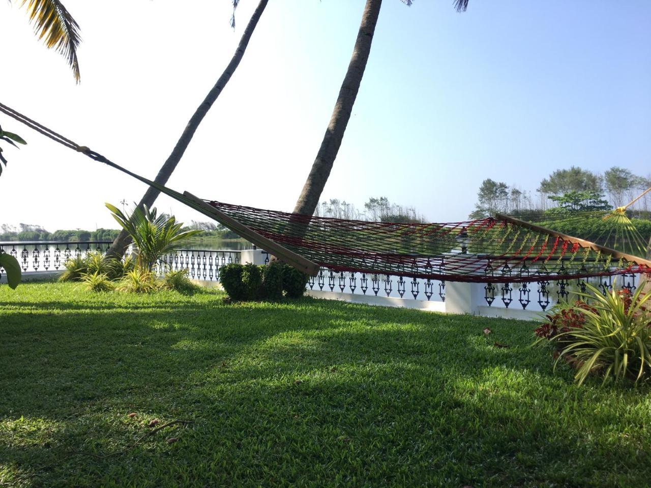 Voye Homes Majestic Retreat Resort Varkala Paravūr 外观 照片